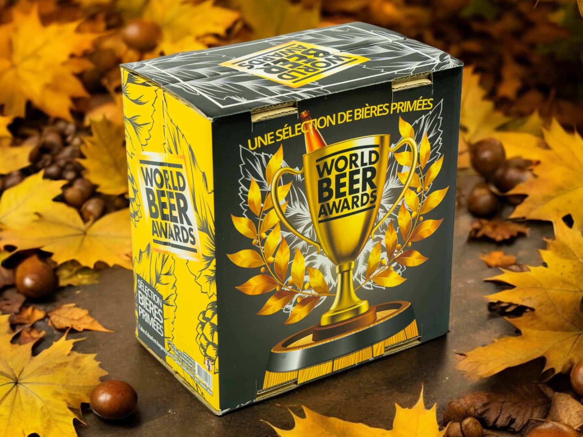 Un coffret noir et jaune avec un trophée sur le devant. Il y a un dessin d’un doré avec les inscriptions World Beer Awards.