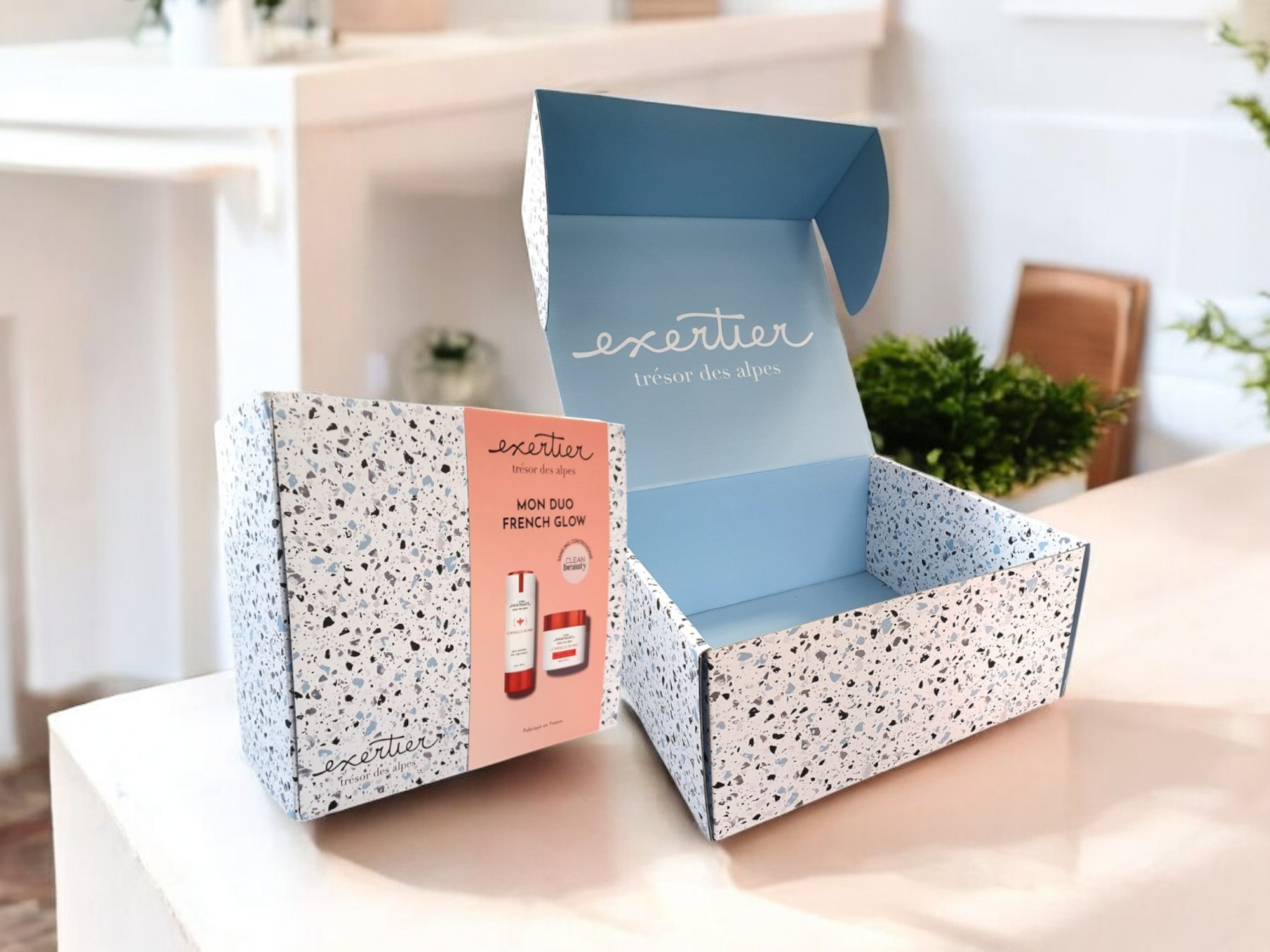 BOITE AVEC HABILLAGE COMPACT