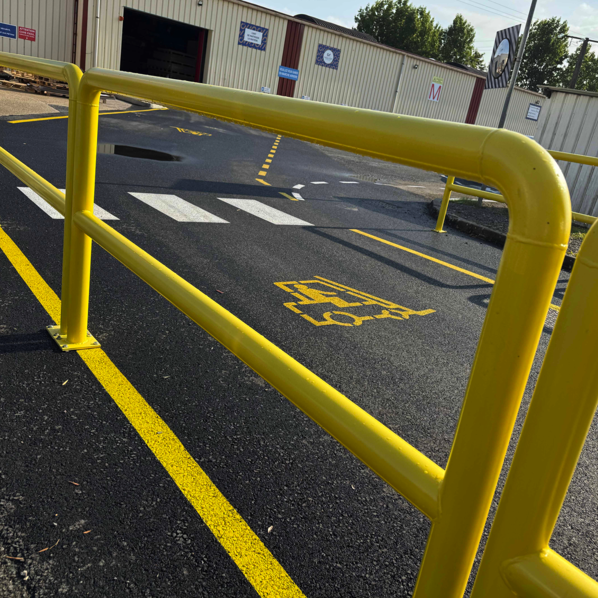 DE LA SIGNALISATION !